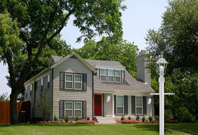 WISBEAM porch setting demonstrates inviting nighttime illumination