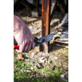 Crescent Wiss MetalMaster ergonomic non-slip grips improve control and comfort.