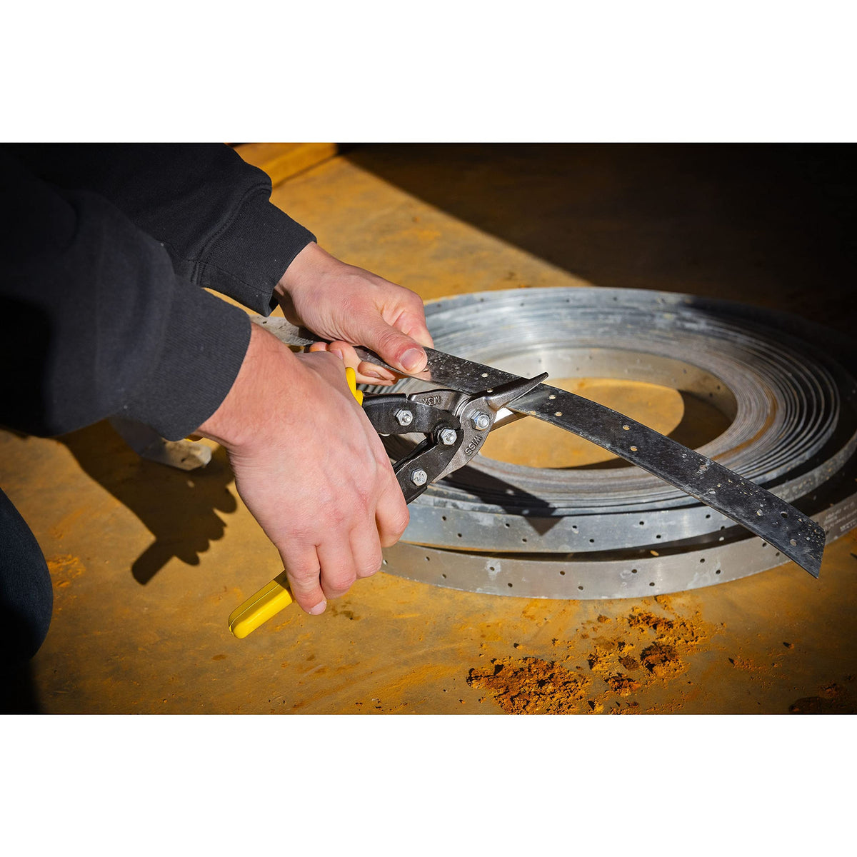 Crescent Wiss MetalMaster free-float pivot bolt extends tool life.