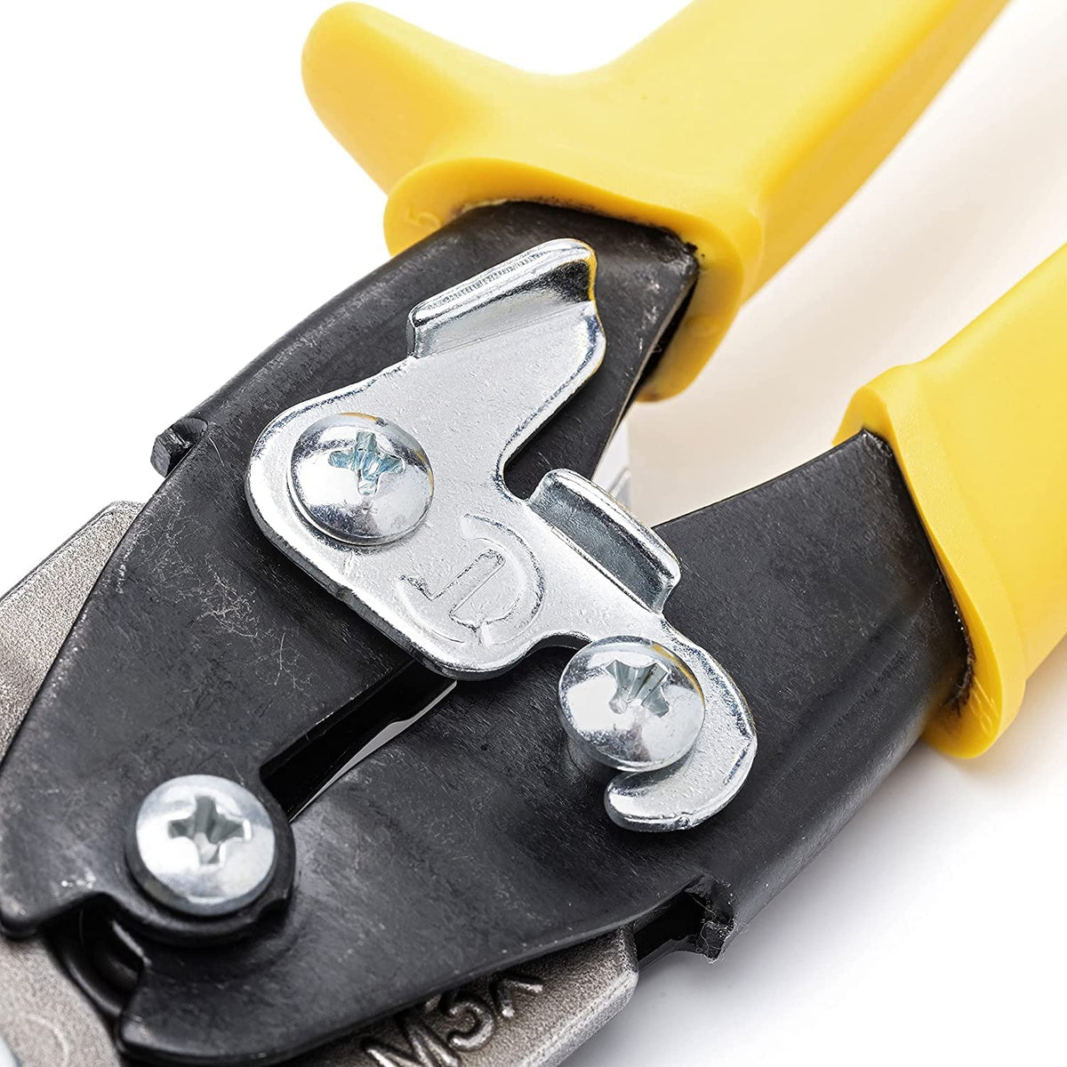 Wiss MetalMaster snips left-cut configuration for precise turns