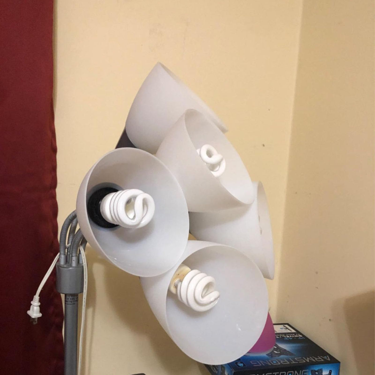 WKHOKI Medusa shade fits standard E26 base for easy lamp swaps