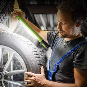 Wokelux SOS mode helps signal for help during roadside repairs or emergencies.