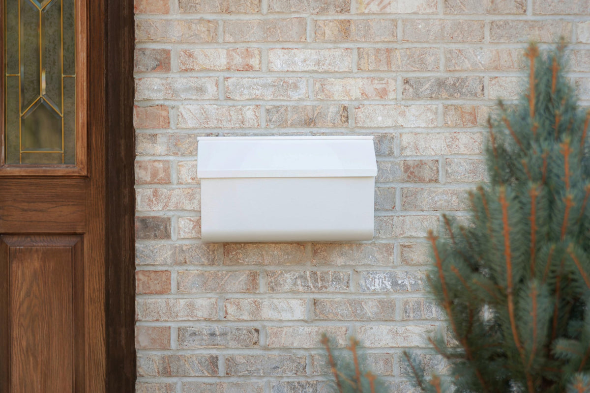 Woodlands galvanized steel construction delivers durable outdoor performance.