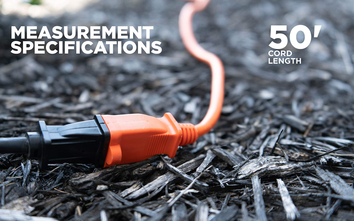 Woods extension cord suitable for indoor and outdoor tasks.