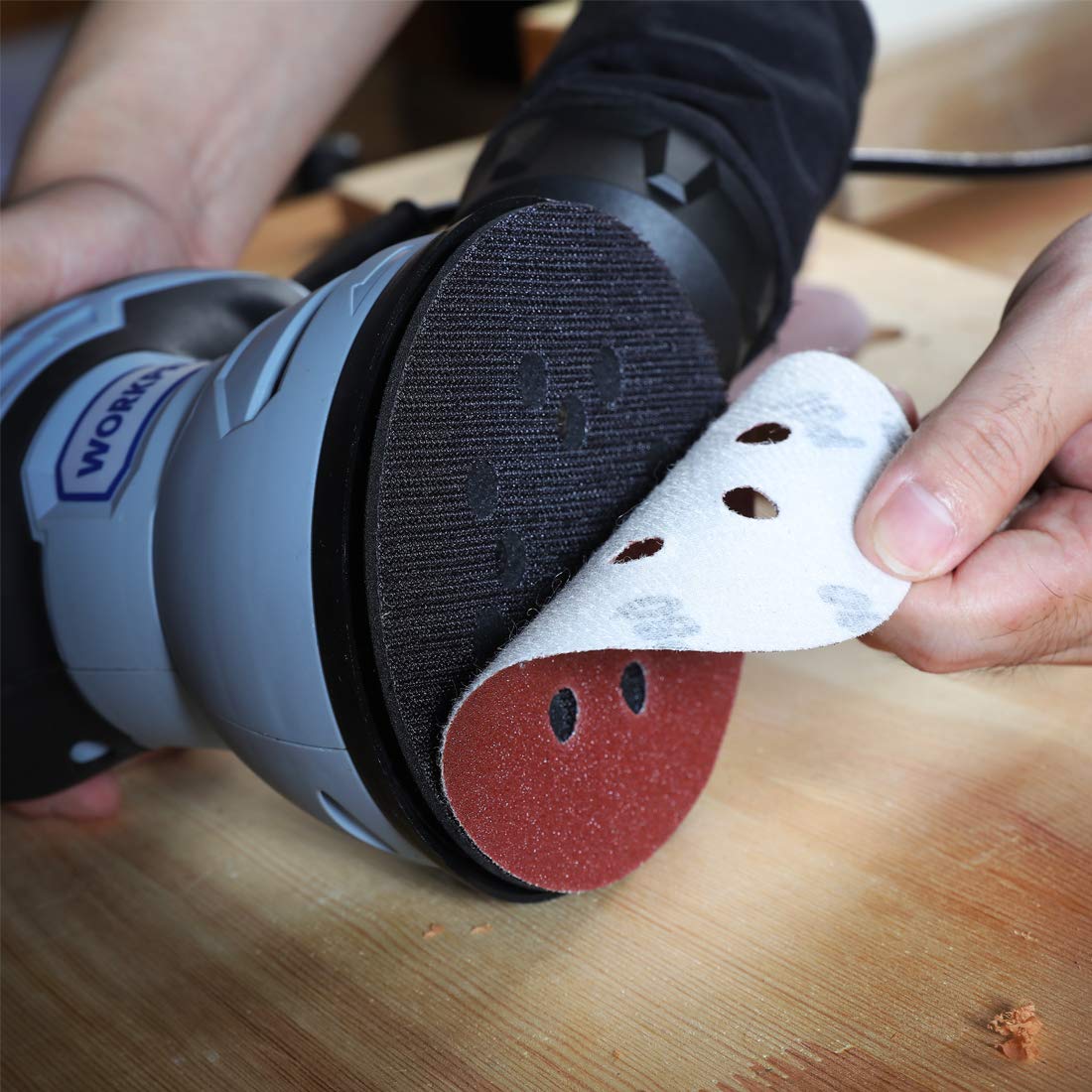 WORKPRO 240-grit sanding disc for refined detailing