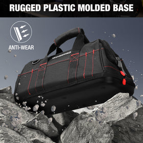 WORKPRO exterior pockets provide fast access to frequently used tools while on site.
