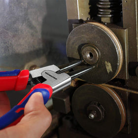 WORKPRO compact 600D pouch keeps tools organized and portable.