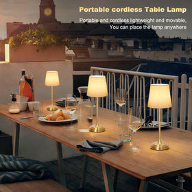 Wowag lamp has a soft silicone base to prevent slipping.