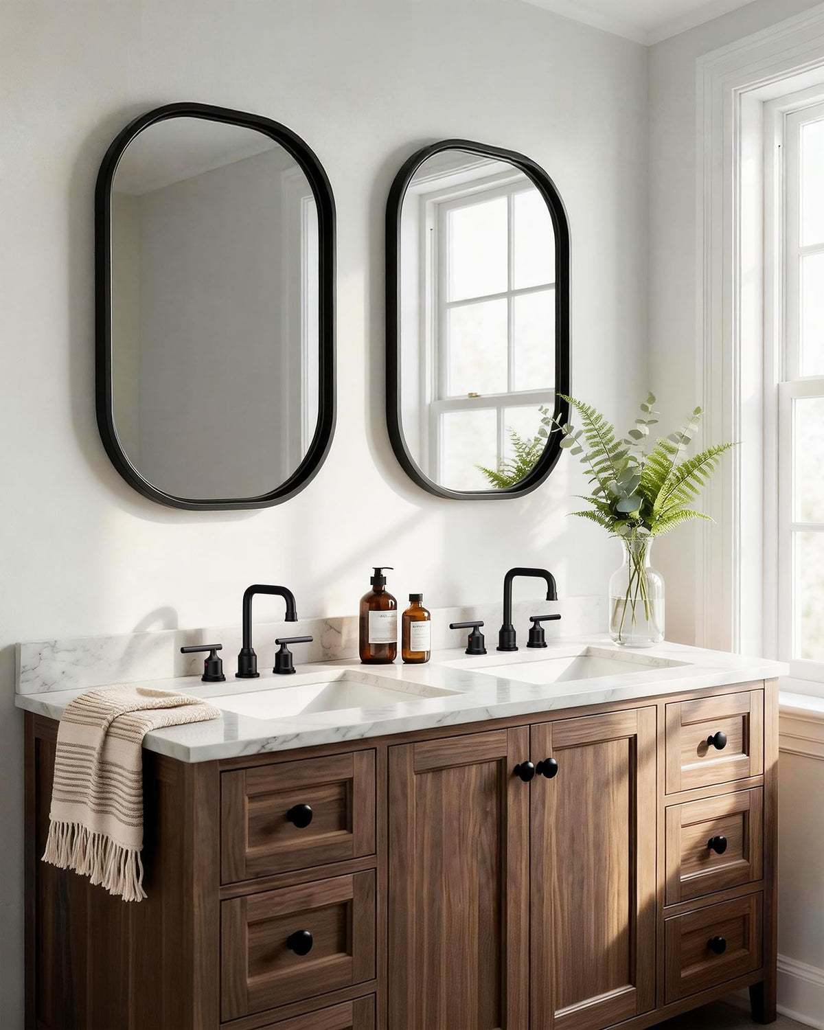 WOWOW faucet 360-degree swivel spout for full sink access.