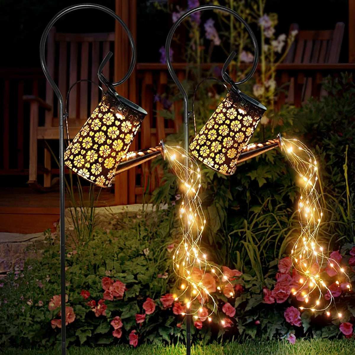 WTREEW solar watering-can light hanging to brighten your porch or garden