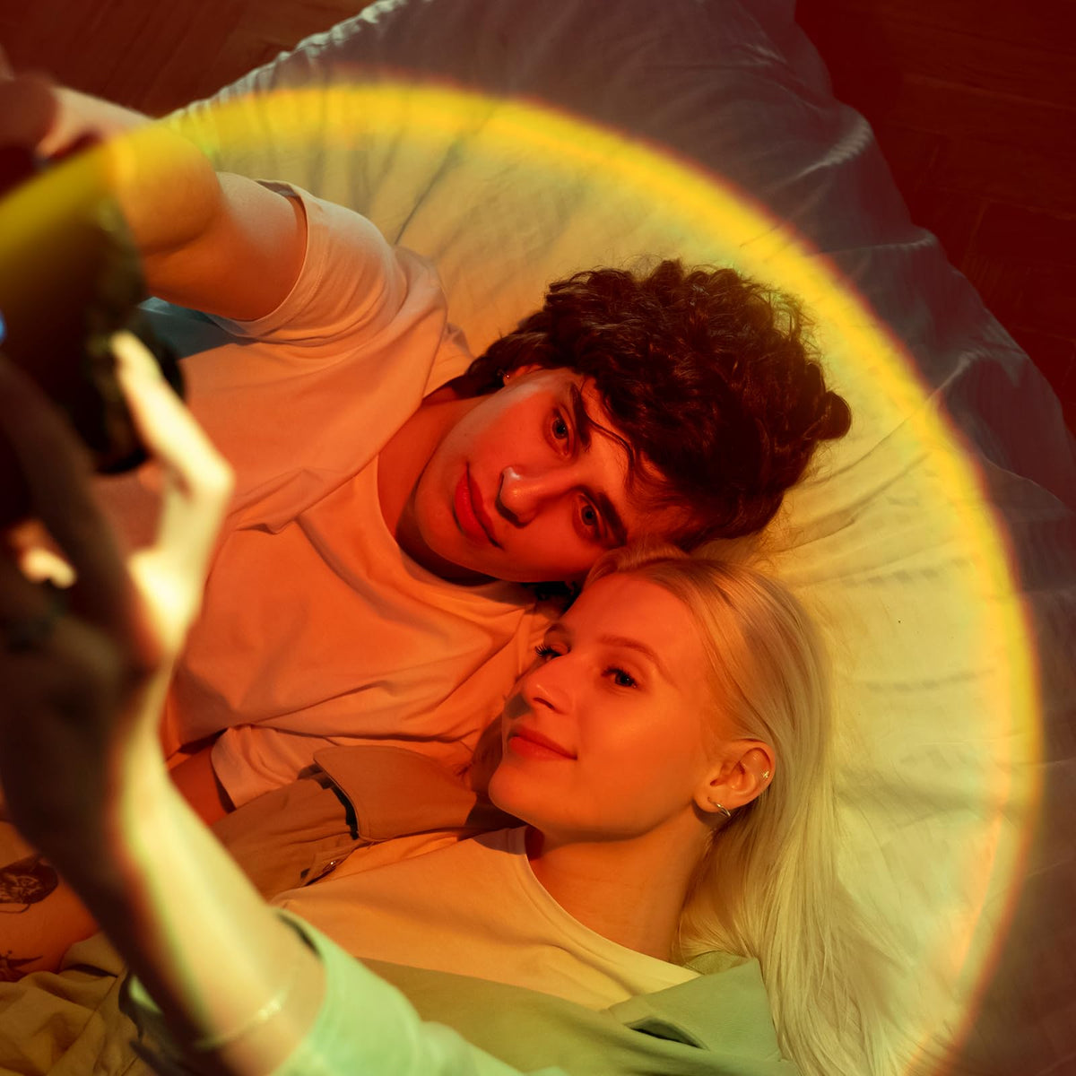 XEBKOR Sunset Lamp creates living room ambience and warm vibes