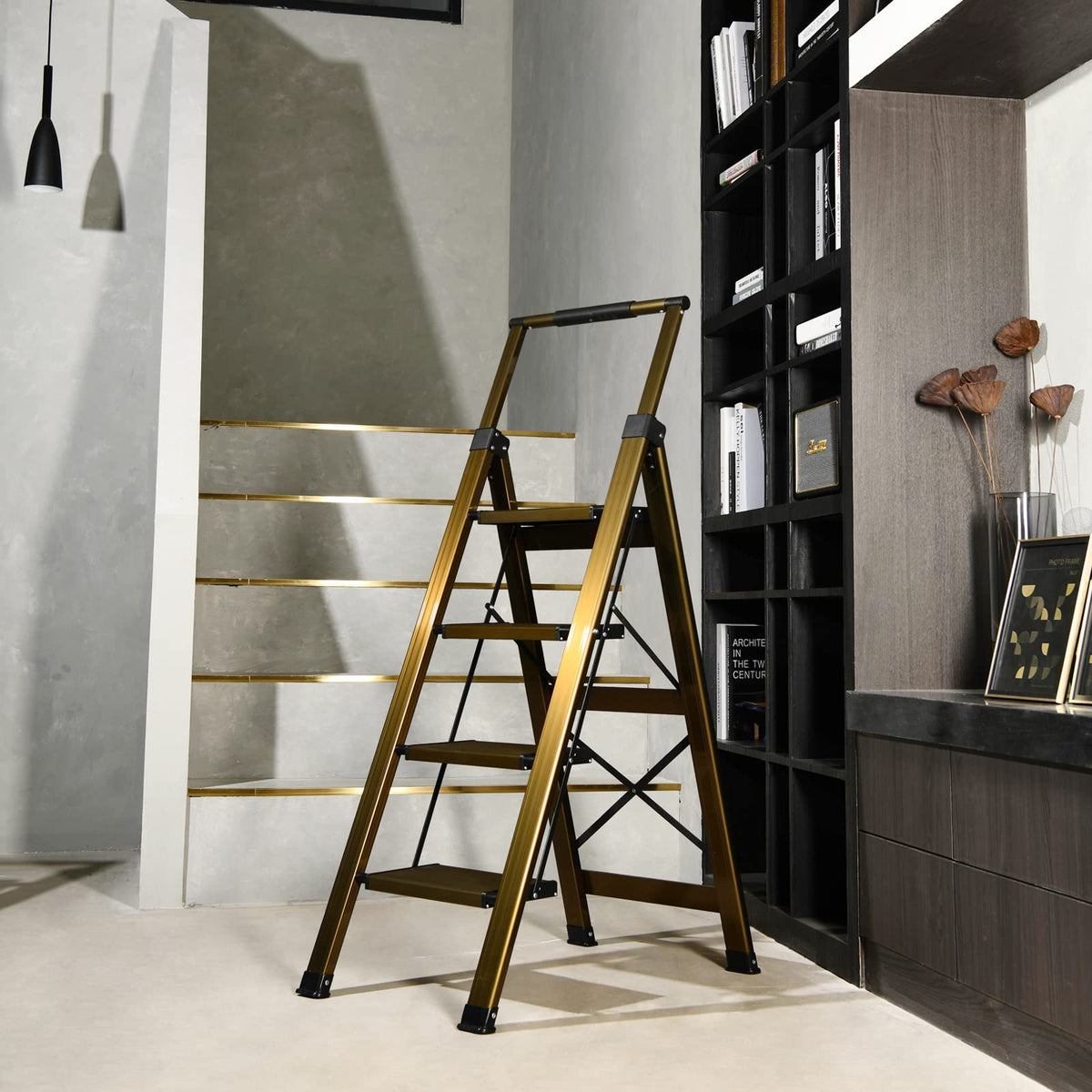 XinSunho multi-use ladder suitable for home, pantry, garage and more