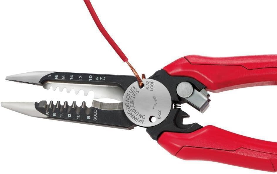 Xokisde swing-lock enables one-handed use and secure storage