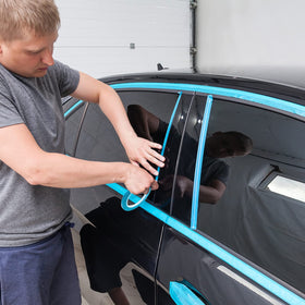 Xuniea low-viscosity masking tape removes cleanly with no residue.
