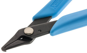 Xuron 496 handles varied ring sizes for versatile projects