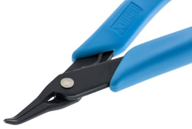 Xuron Bent Nose 450BN in use demonstrates gripping in tight areas.