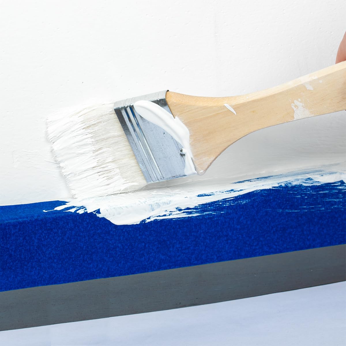 XUXU tape is UV-resistant for longer outdoor projects.