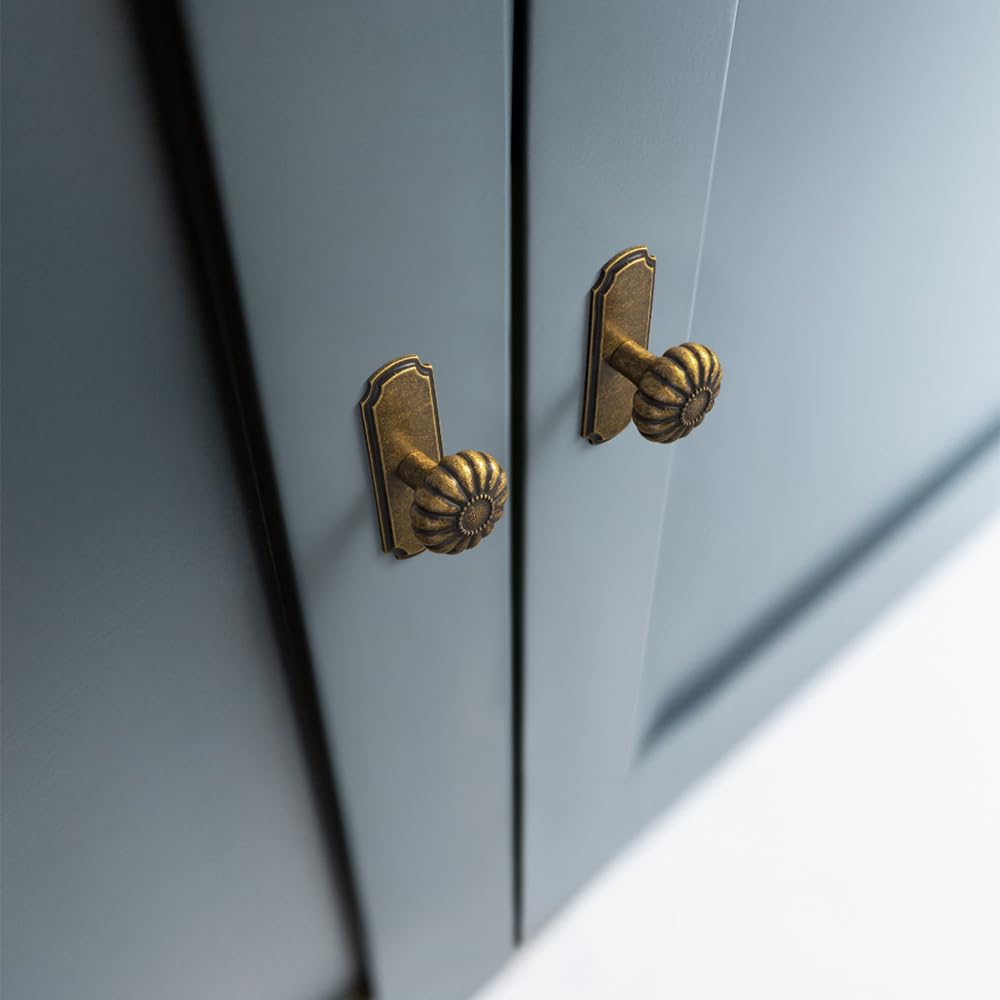 Yanxia 1-1/4 inch handles fit a wide range of cabinets.