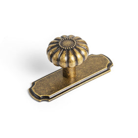 Yanxia set of 6 vintage brass knobs with backplates for easy replacement.