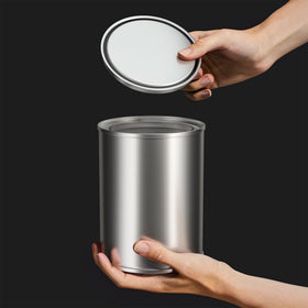 Yeshine 1 quart tin cans in silver offer durable, reusable storage.