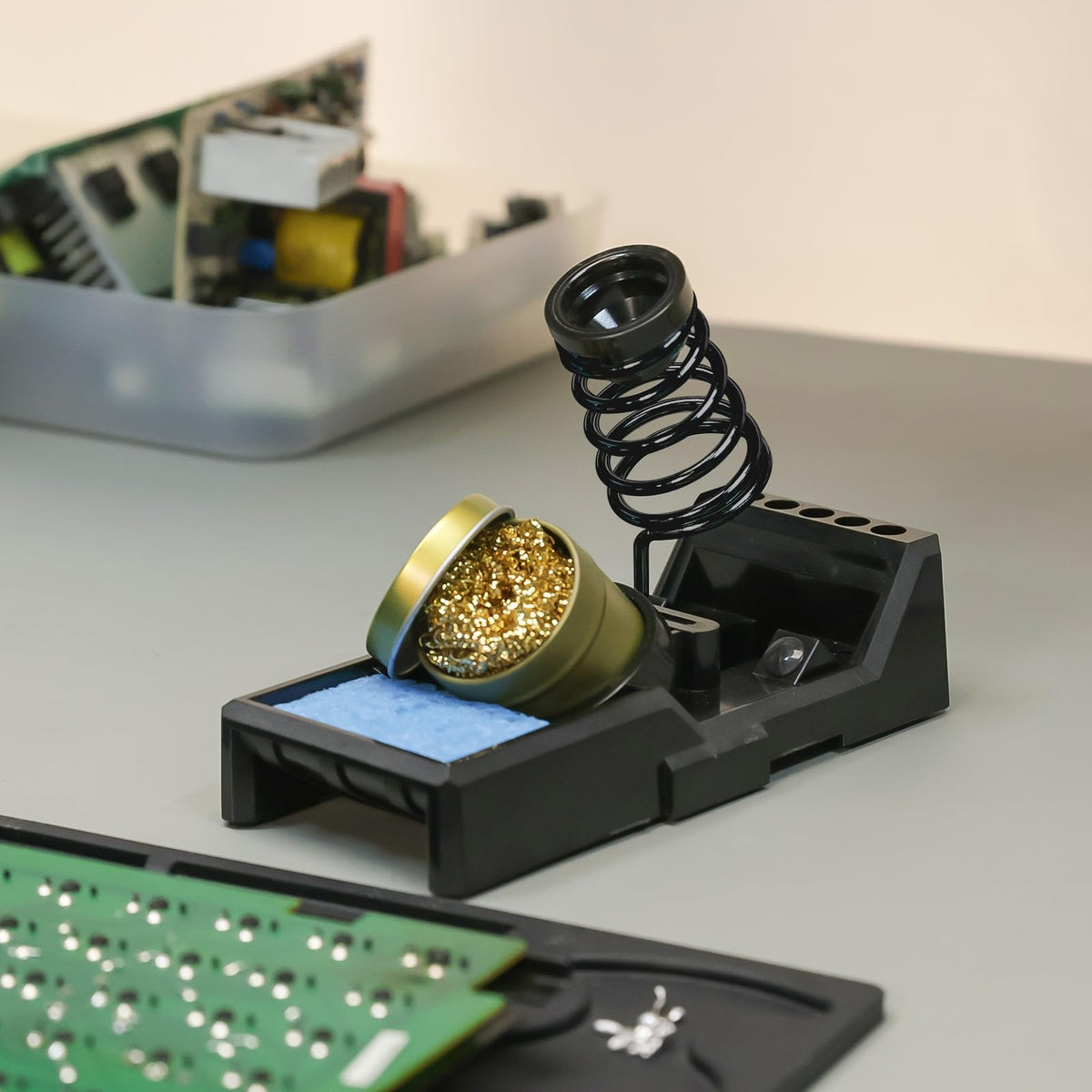 Compact desk organizer view showing YIHUA X-4 on a busy bench