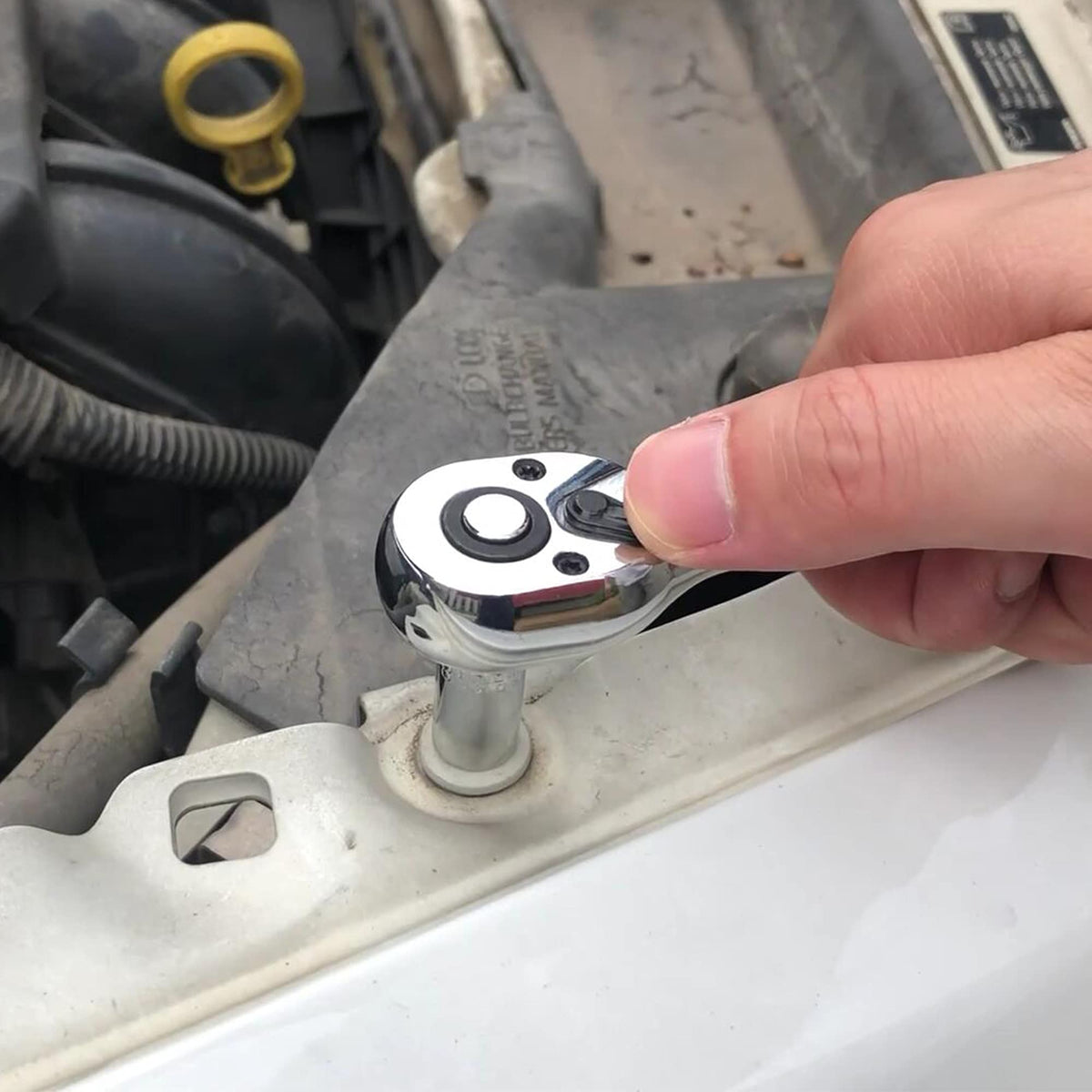 YIYITOOLS socket set on a toolbox for easy storage