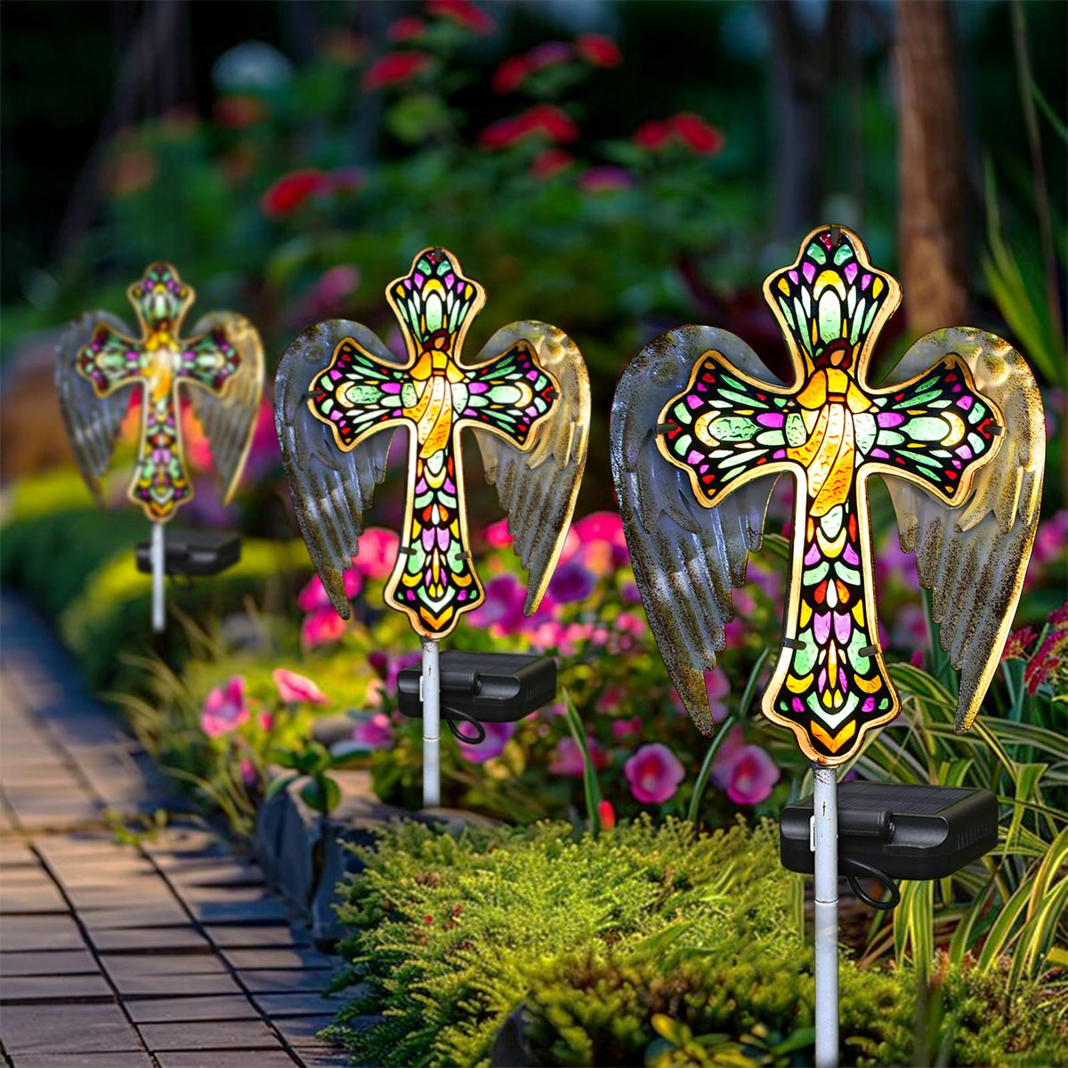 YJFWAL solar panel tilts to capture sun and recharge efficiently