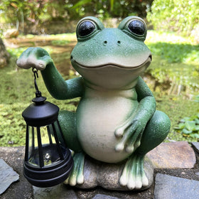 YODY frog LED light decor for patio stays charged by sun.