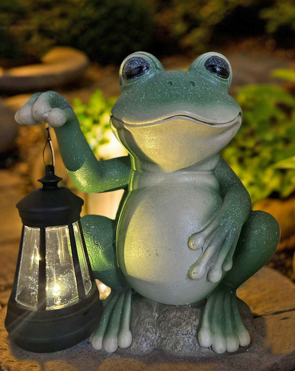 YODY solar frog garden statue with lantern adds soft evening ambiance.
