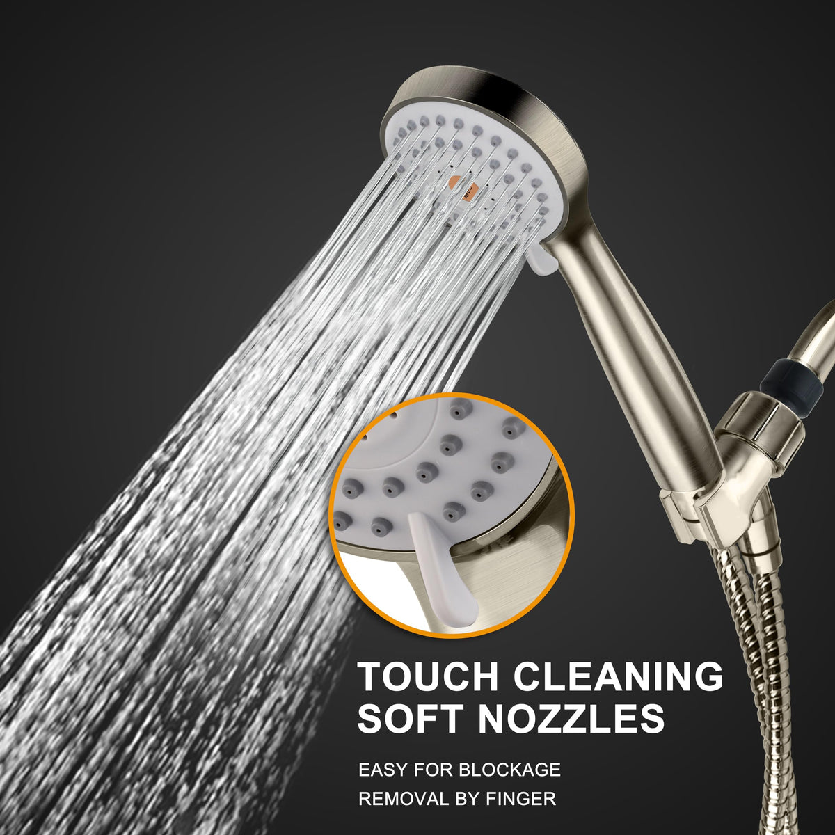 YOO.MEE adjustable bracket keeps the shower head within easy reach.