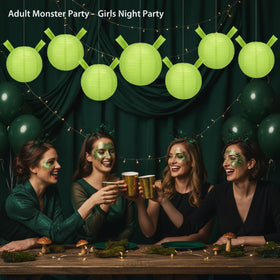 YooNotee green lanterns ideal as versatile wedding and party backdrops.