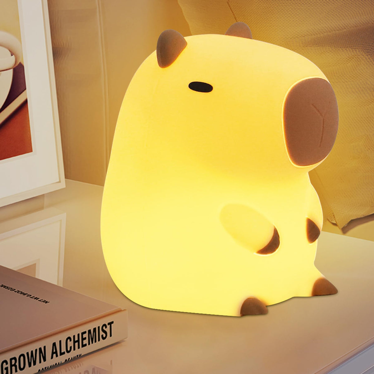 YuanDian Capybara night light with tap control for easy brightness changes.