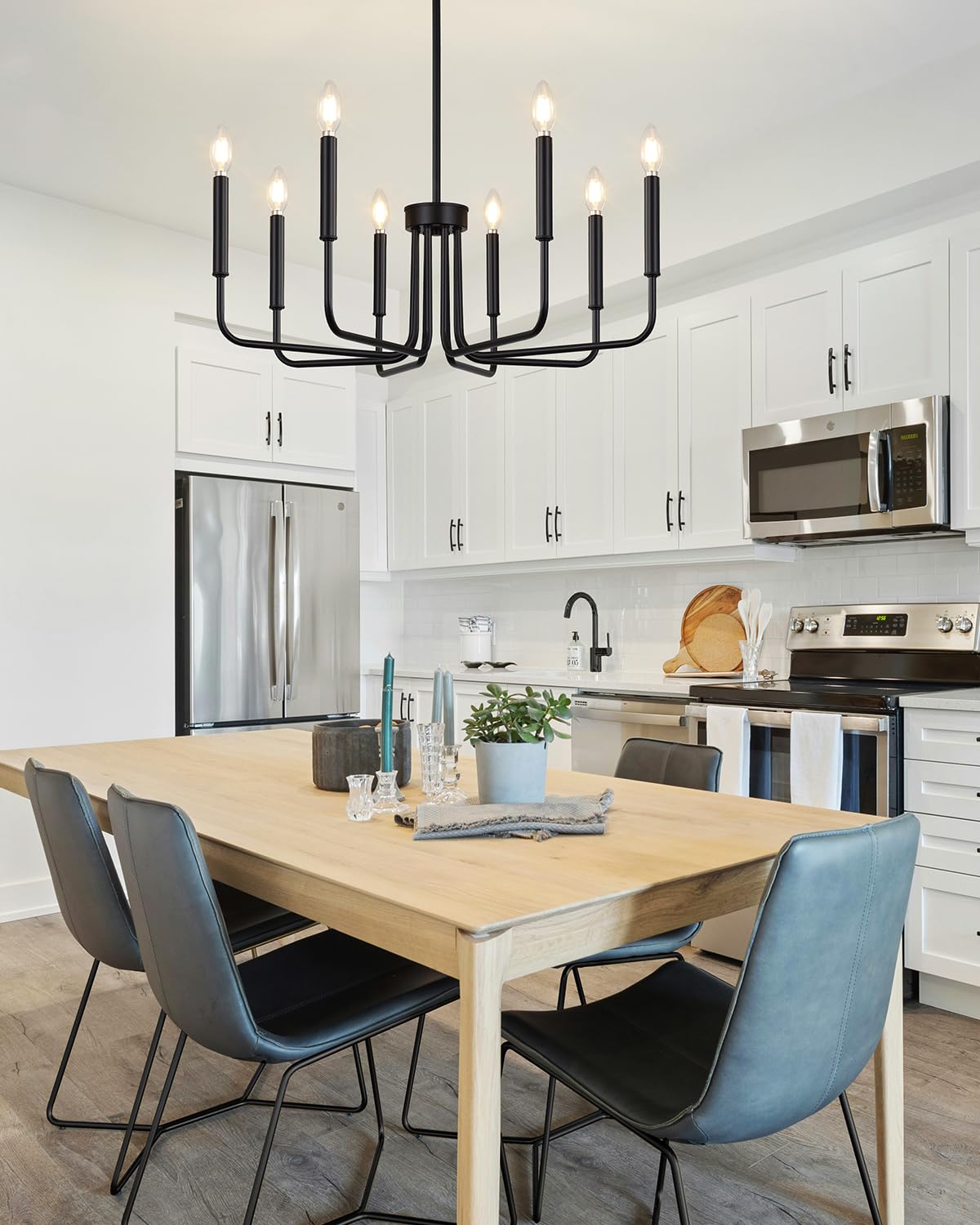Yunnix dimmable chandelier with compatible bulbs for mood control