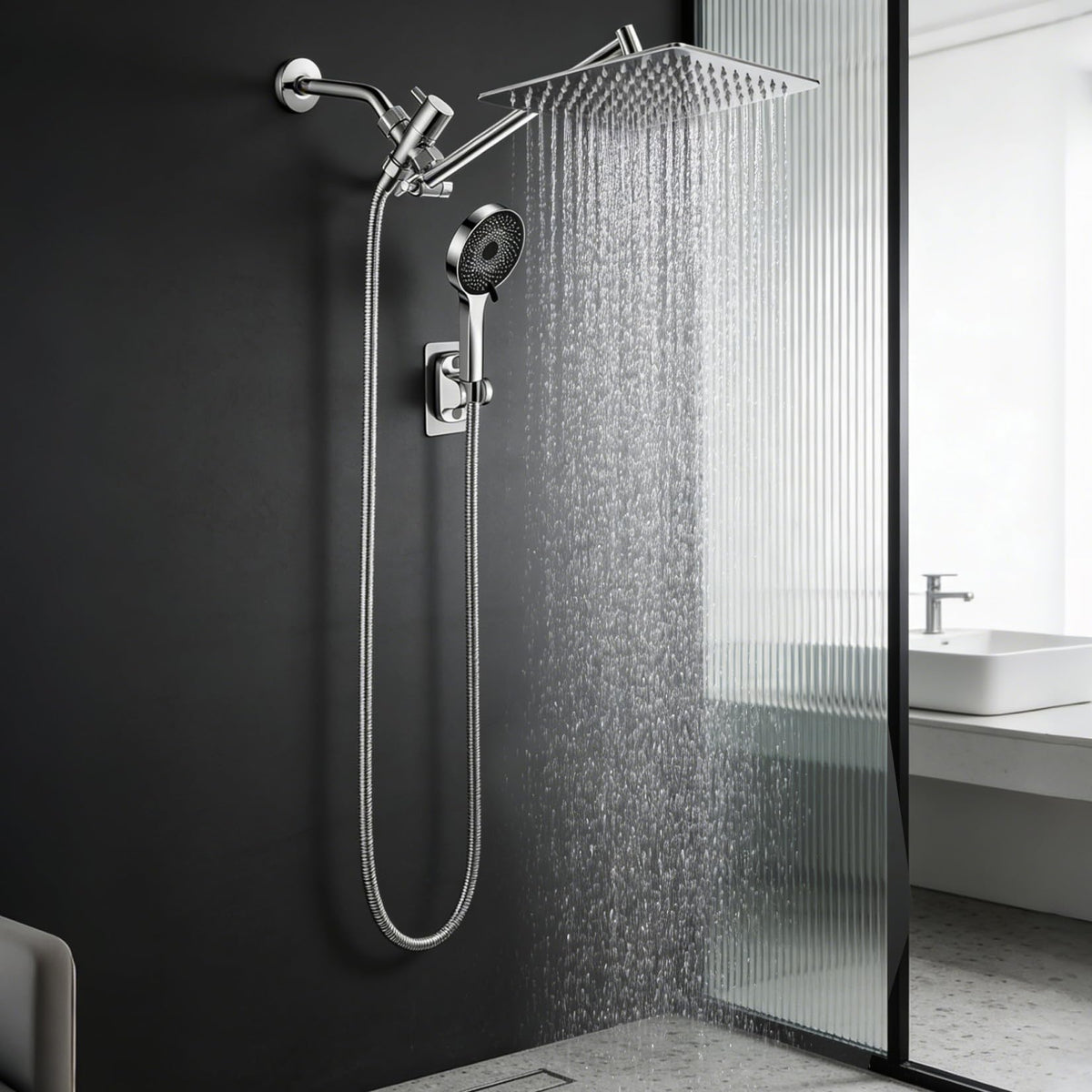 Yurnomy durable showerhead construction built for daily use.