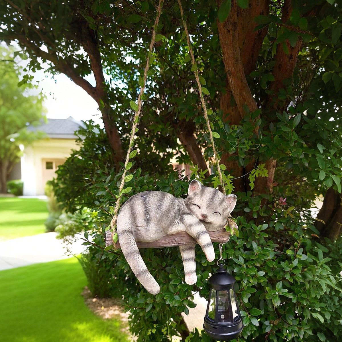 ZaaYee garden decor stays vibrant after rain with fade resistant coating.