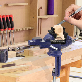 ZHRMJZG precision-threaded transmission delivers smooth operation in tight spaces.