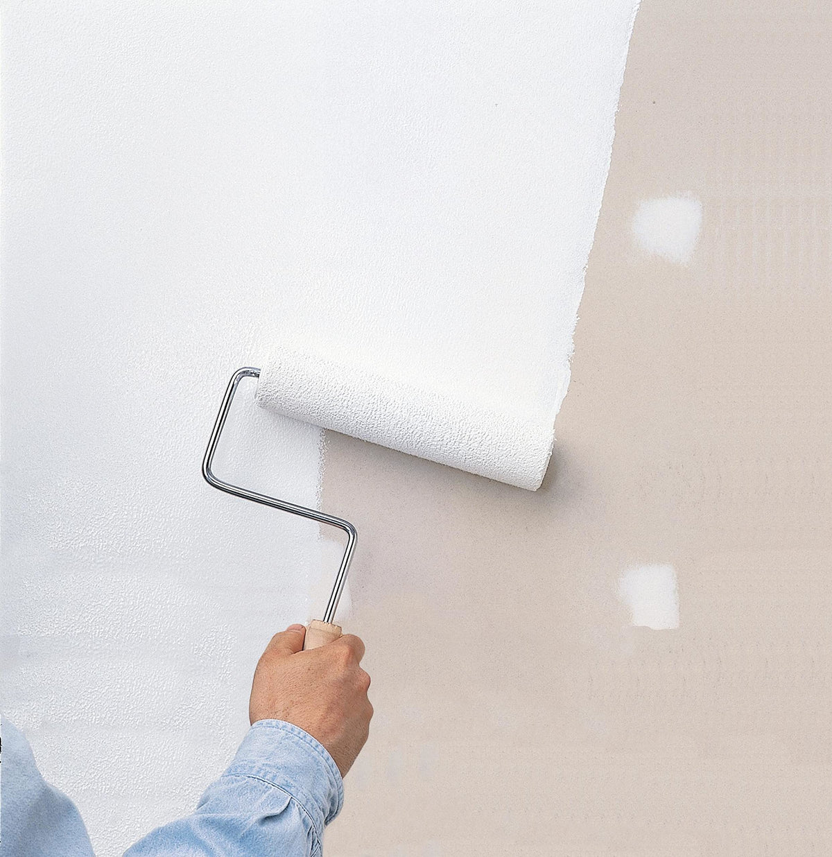 Zinsser Bulls Eye primer drying to touch in 30 minutes for fast interior projects
