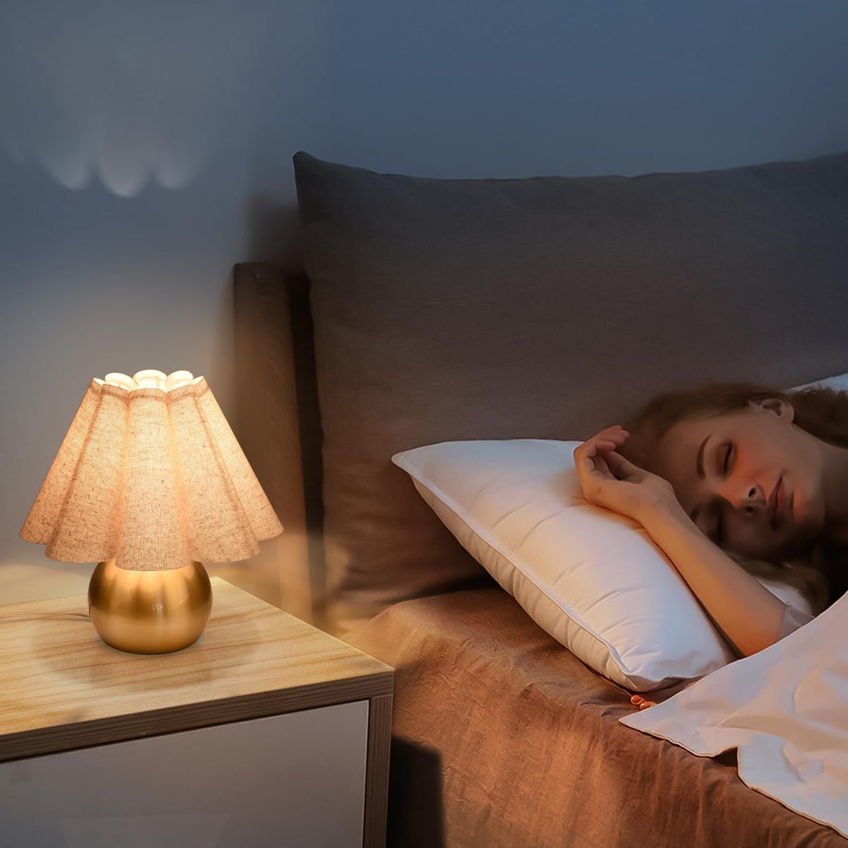Ziqqeelam easy-install bedside light, perfect for dorms and apartments