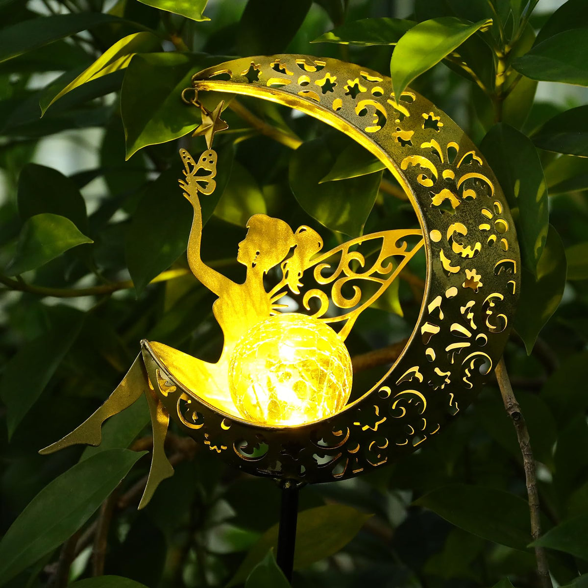 ZKLiLi IP55 waterproof garden light withstands rain and wind.