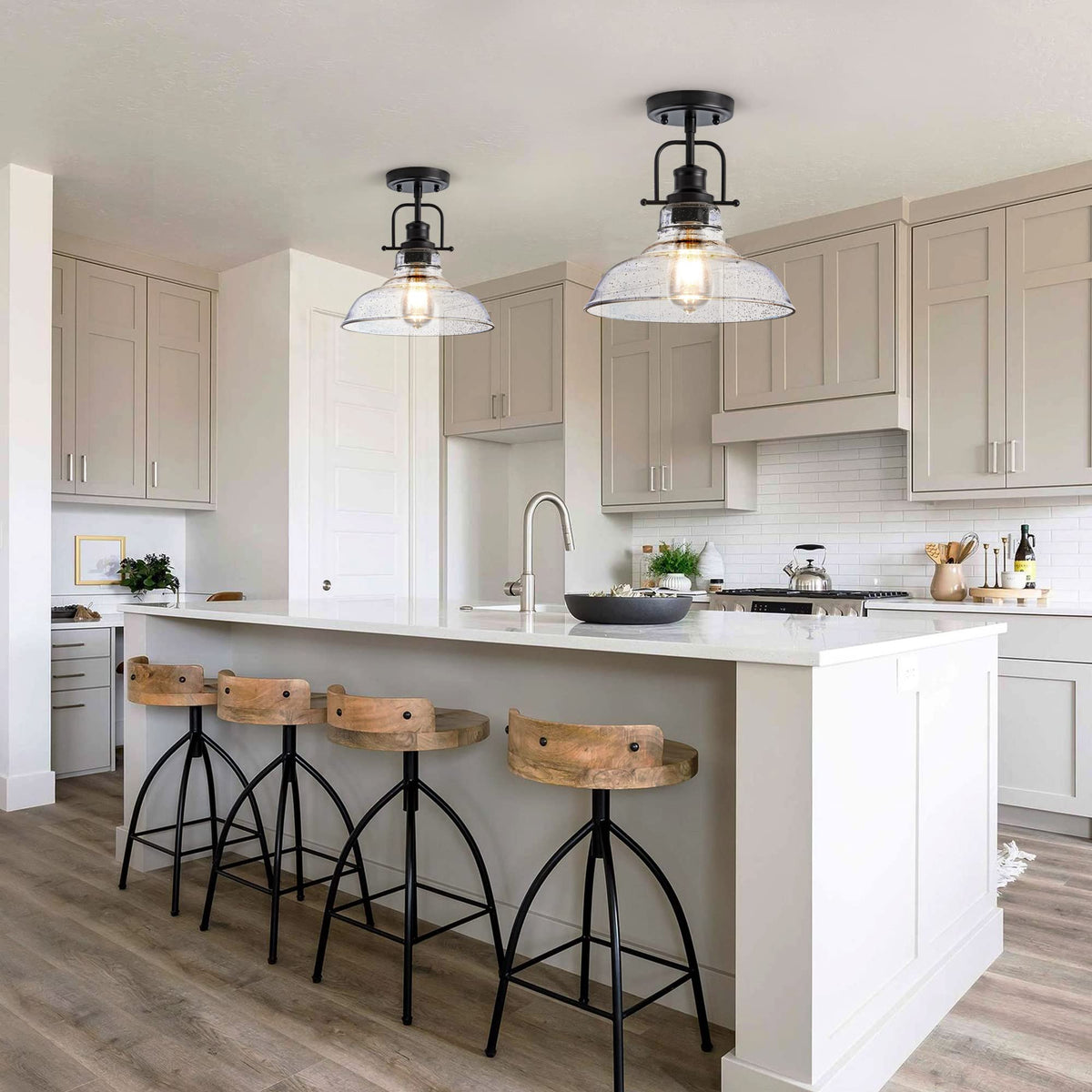 Zlepmlla black finish complements rustic and contemporary decors.
