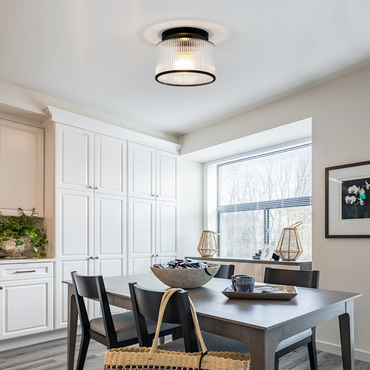 Zlepmlla Versatile light for kitchen, bathroom, or entryways.
